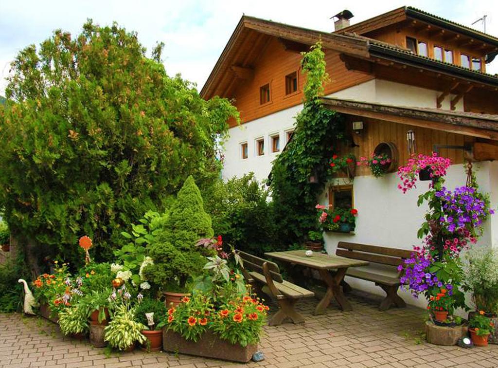 Apartamento Haus Ploner - Pichlerhof Chienes Exterior foto