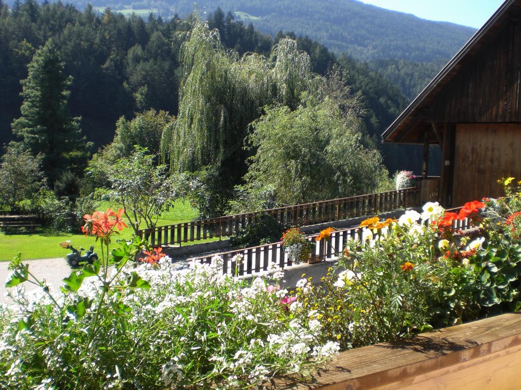 Apartamento Haus Ploner - Pichlerhof Chienes Exterior foto