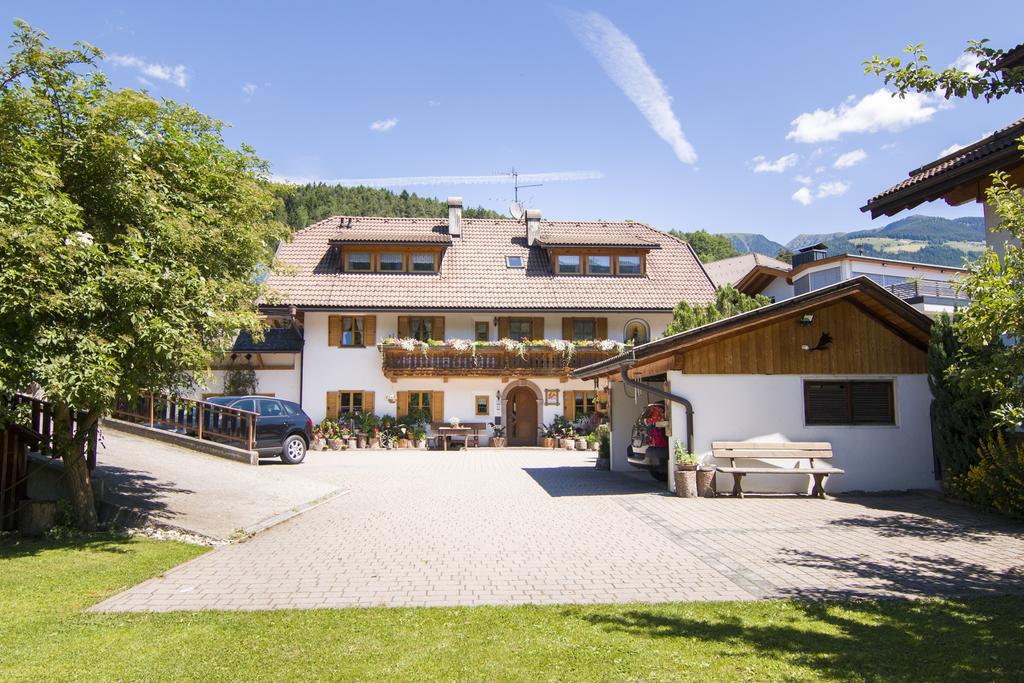 Apartamento Haus Ploner - Pichlerhof Chienes Exterior foto